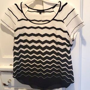 Jennifer Lloyd women's short sleeve blouse size medium